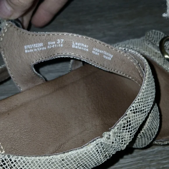 Women's Julie Dansko snakeskin shoes size 37 - Picture 11 of 12